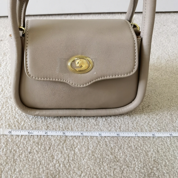 Genuine Leather Purse. - Picture 7 of 8